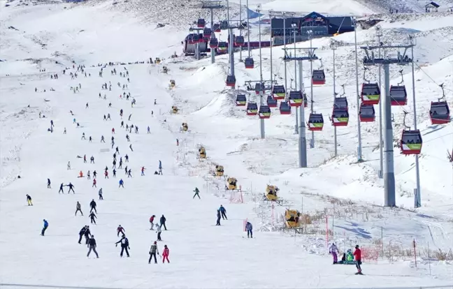 Erciyes Kayak Merkezi, Yeni Yılda 110 Bin Ziyaretçi Ağırladı