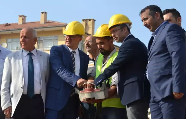 Tavas'ta Sgk İlçe Binasının Temeli Atıldı