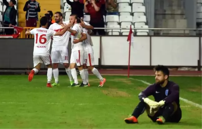 Türkiye İşitme Engelliler Milli Takımı, İngiltere'yi 5-0 Yendi