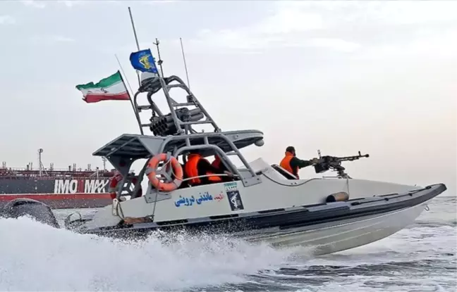 İran Basra Körfezi'nde yabancı bir tankere el koydu