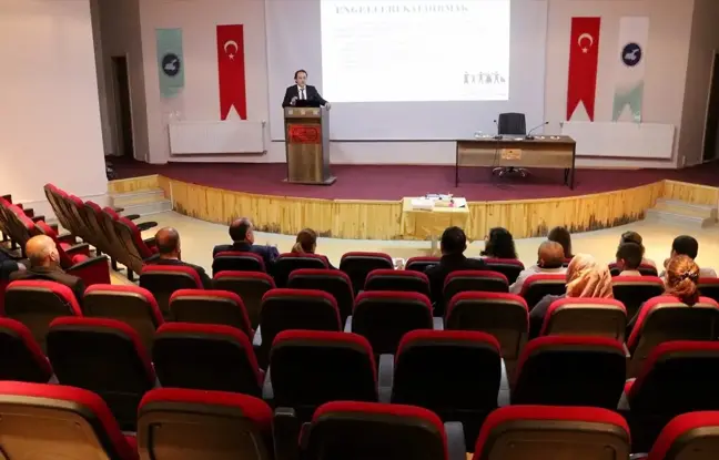 YYÜ'de engelli personel için program düzenlendi