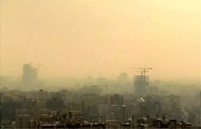 İran'da hava kirliliği nedeniyle eğitime yine ara verildi