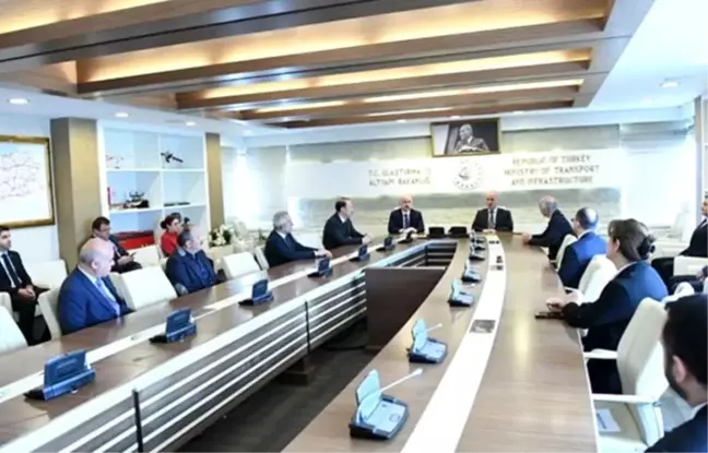 Ulaştırma ve Altyapı Bakanlığı'nda devir teslim töreni yapıldı