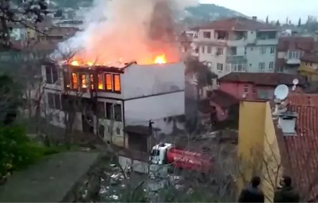 Tarihi konaklar bir bir yanıyor