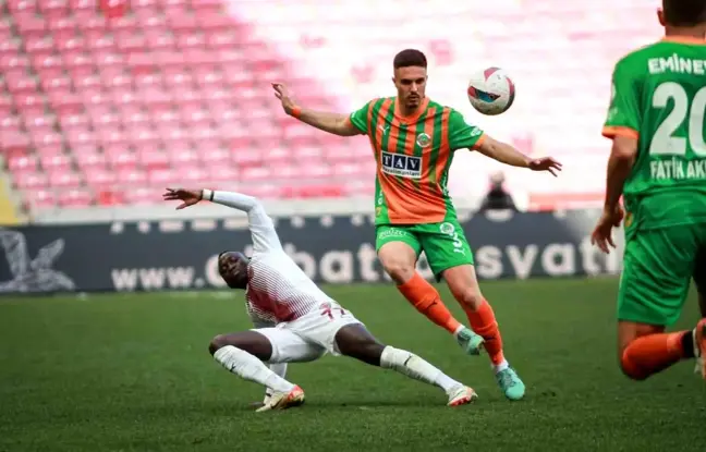 Atakaş Hatayspor, Corendon Alanyaspor'u 1-0 Mağlup Etti