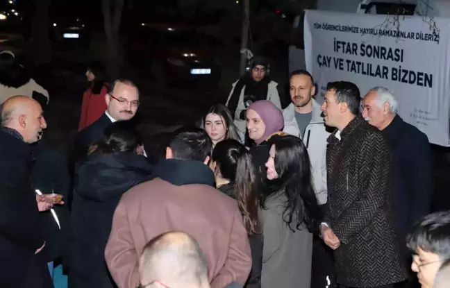 Atatürk Üniversitesi'nde Ramazan Etkinliği: Birlik ve Beraberlik İçin Yürüyüş