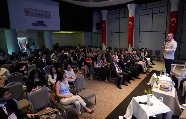 İzmir'de Hukuk Festivali Başladı