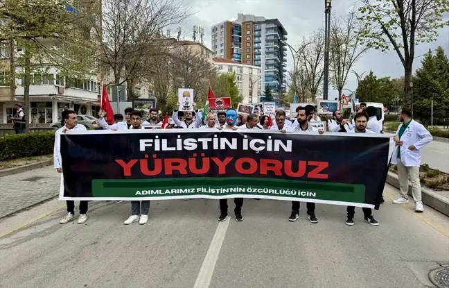 Kırşehir ve Sivas'ta Gazze'ye destek yürüyüşü düzenlendi