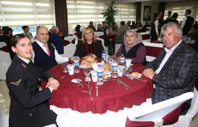Şehit Yakınları Yemekte Buluştu