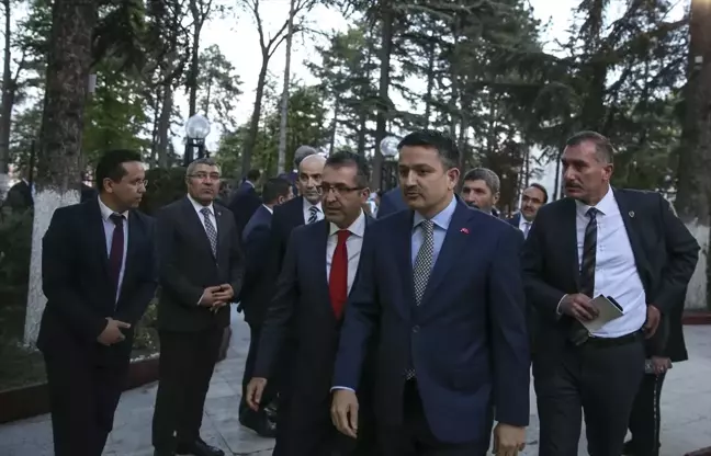 Bu Millet Hiç Kimsenin Esareti Altına Girmez