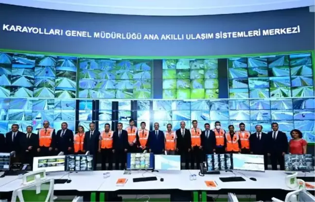 Ulaştırma Bakanı Uraloğlu: Bayram tatili boyunca 1000 ekip, 5 bin 400 personel trafikte görev yapacak