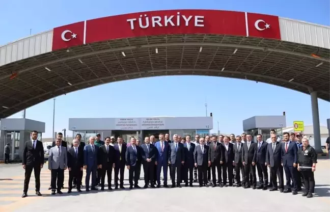 Ticaret Bakanı ve TOBB Başkanı Çıldır'da Sınır Kapılarını İnceledi