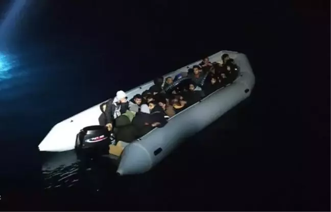 Bodrum'da Yunanistan unsurlarınca geri itilen kaçak göçmenler kurtarıldı