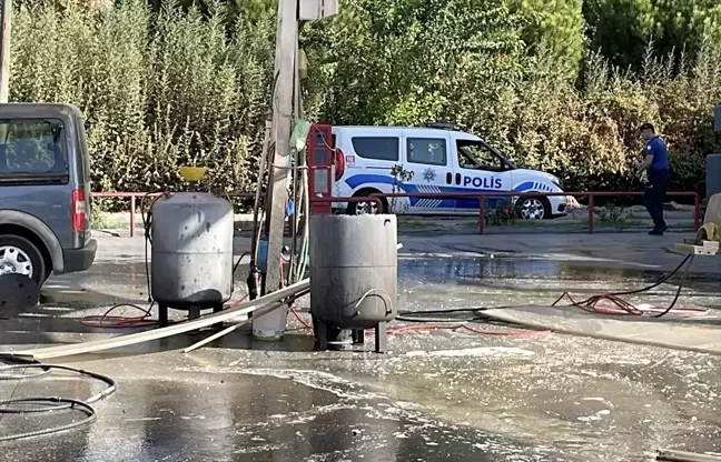 Aydın'da Akaryakıt İstasyonunda Köpük Tankı Patladı: 3 Yaralı