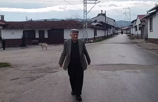 92 Yaşındaki Çömlek Ustası Osman Kaya, 84 Yılın Ardından Mesleğine Veda Etti