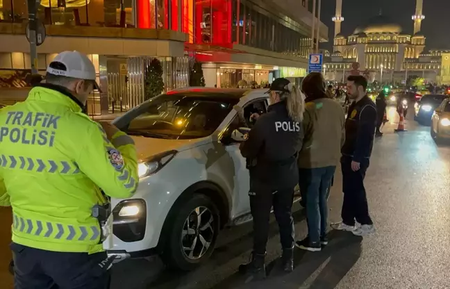 İstanbul'da Polis Ekiplerinden Huzur Uygulaması