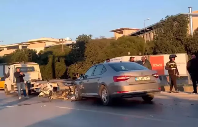 İzmir'de Otomobilin Çarptığı Motosikletli Hayatını Kaybetti