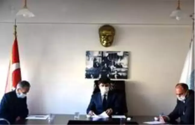 Tufanbeyli'de kıraathanecilere destek
