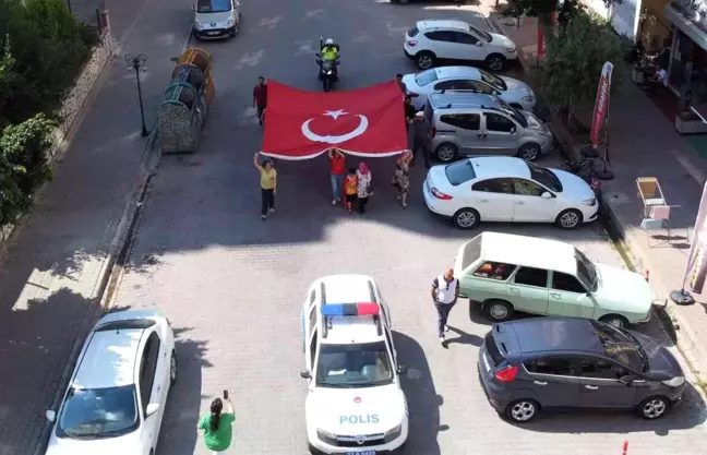 Polis eskortuyla evden alındı, okulunda şampiyon gibi karşılandı