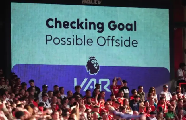 VAR kalkıyor mu? Premier Lig'de VAR sistemi kaldırılacak mı?