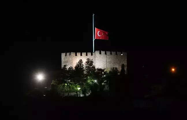 İran Cumhurbaşkanı İbrahim Reisi ve beraberindekiler için milli yas ilan edildi