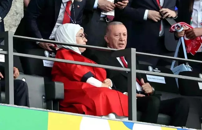 Cumhurbaşkanı Erdoğan, A Milli Futbol Takımı'nın Hollanda maçını izledi