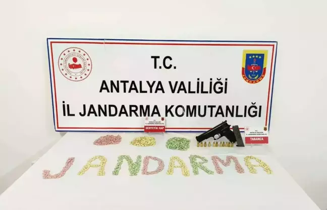 Antalya'da Jandarmadan Uyuşturucu ve Silah Operasyonu