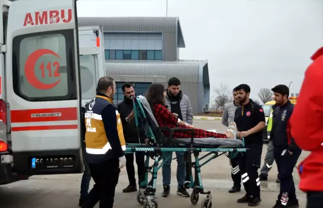 Muş'ta Kalp Rahatsızlığı Olan Bebek ve Hipertansiyon Hastası Genç Ambulans Uçakla Ankara'ya Sevk Edildi