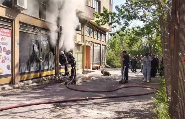 Çorlu'da Hırdavat Dükkanında Yangın Çıktı
