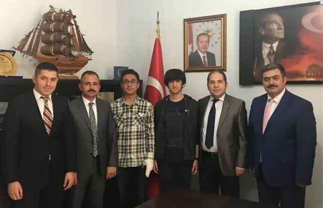 Ygs'de Başarılı Olan Öğrencilere Zile Kaymakamlığından Ödül