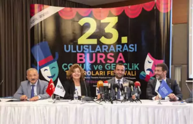 Tiyatronun Coşkusu Bursa'yı Sardı