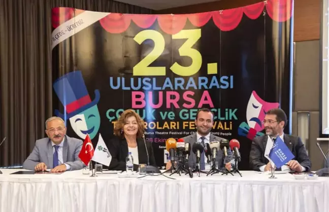 Tiyatronun Coşkusu Bursa'yı Sardı