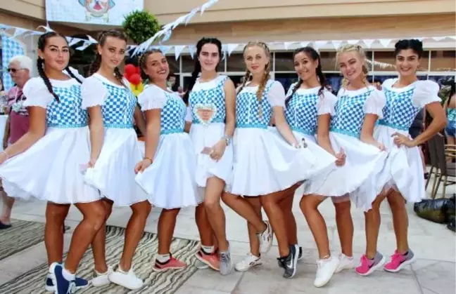 Alman Turistler Oktoberfest'i Kutladı