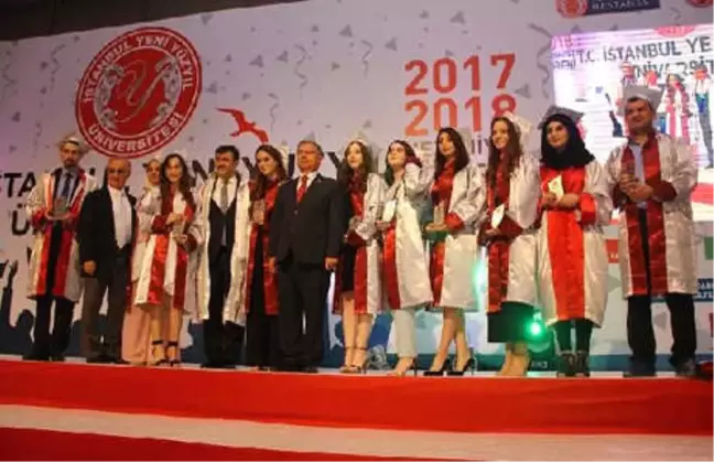 İstanbul Yeni Yüzyıl Üniversitesi 7'inci Mezunlarını Verdi
