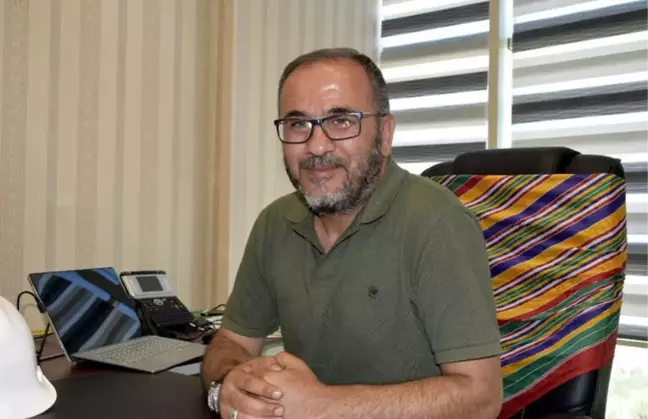 Burdur'da Akademisyen Maaşını Bağışladı