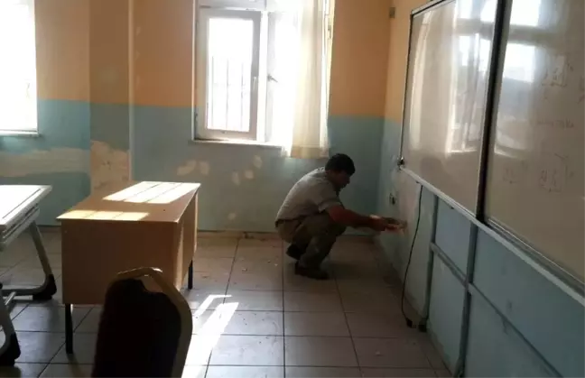 Akdeniz Belediyesinden okullara boya ve onarım desteği