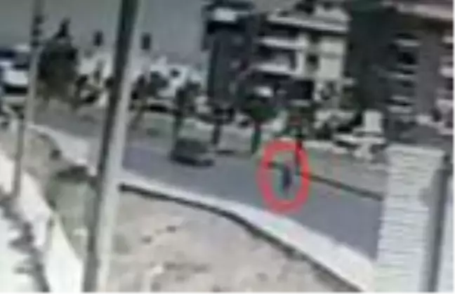 Son dakika haberleri: Otomobil çarpan yayanın öldüğü kaza kamerada