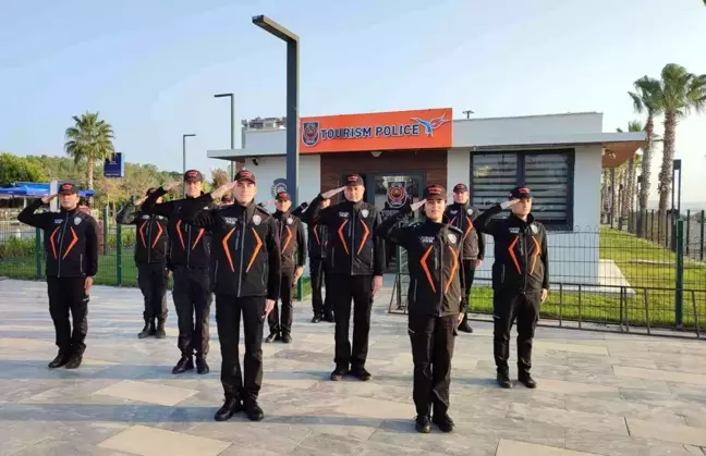 Antalya'da turizm polisi göreve başladı