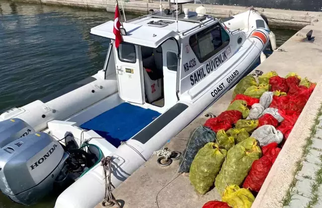 İzmir'de Kaçak Su Avcıları Yakalandı