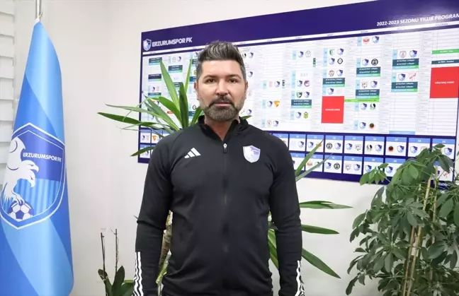 Erzurumspor FK Teknik Direktörü Hakan Kutlu: Transfer yasağının kalkmasıyla play-off'a kalabiliriz