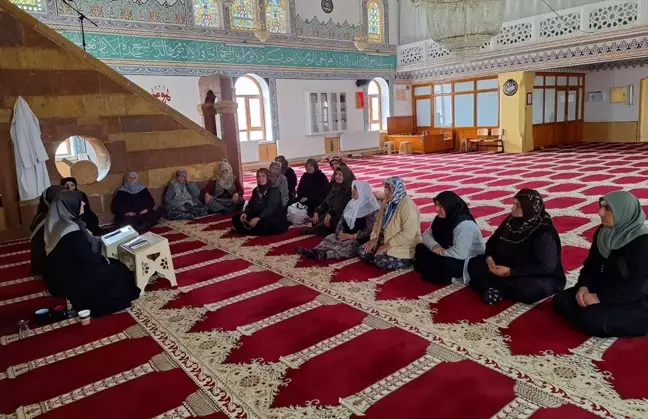 Sorgun'da Kadın Hocalar Kur'an Kurslarında Görev Yapıyor