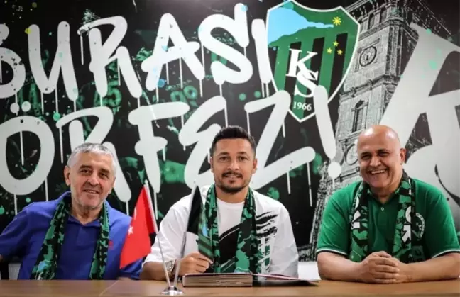 Kocaelispor, Ahmet Oğuz ile 2 yıllık sözleşme imzaladı