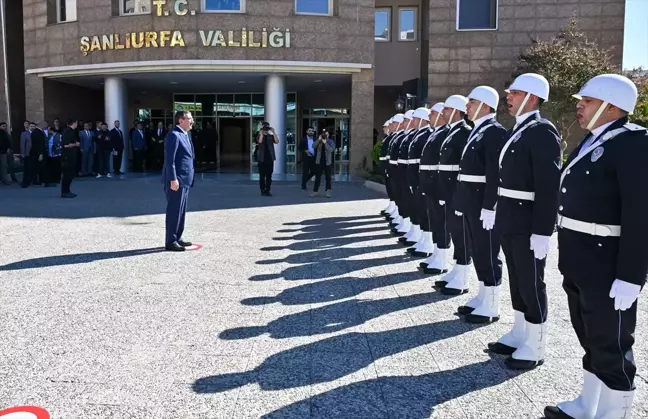 Cumhurbaşkanı Yardımcısı Cevdet Yılmaz, Şanlıurfa'da Valilik ve Balıklıgöl'ü Ziyaret Etti