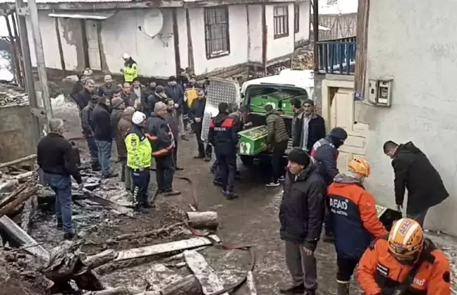 Kastamonu'da Yangın Faciası: Baba ve Engelli Oğul Hayatını Kaybetti