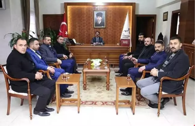 Ülkü Ocakları, Vali Aktaş'ı Ziyaret Etti