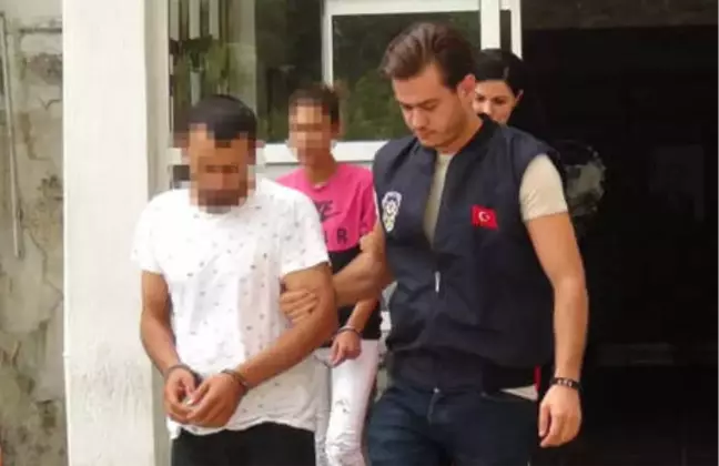 Otomobilde Fuhuş Yaparken Yakalandılar