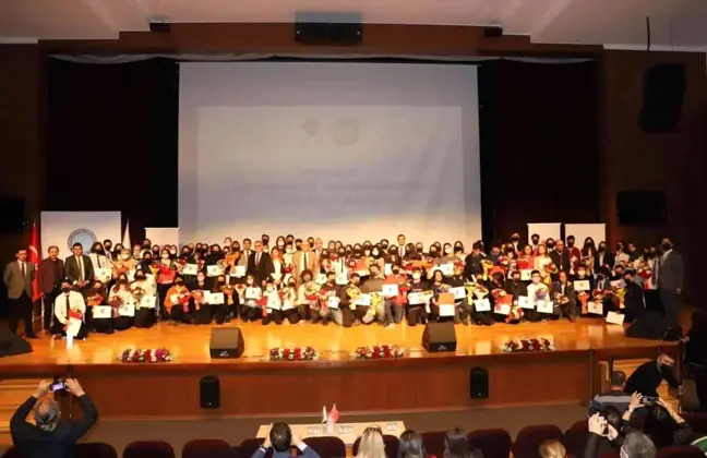 Ertuğrulgazi Lisesi öğrencileri geleneği bozmayarak yine bölge birincisi oldu