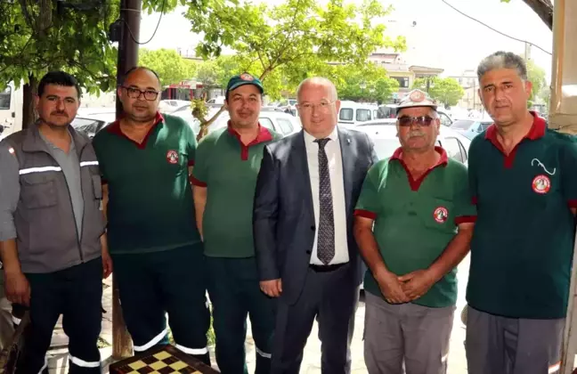 Başkan Gümüş, 1 Mayıs İşçi Bayramı Emek ve Dayanışma Günü'nü kutladı