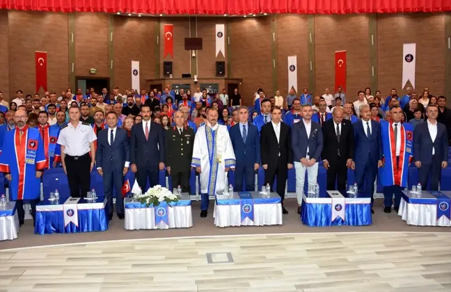 KKÜ 2022-2023 Akademik Yılı Mezunları Ödül Töreni Gerçekleştirildi