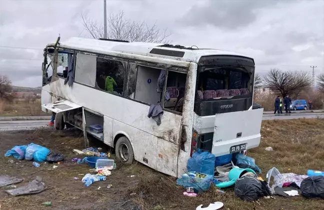 Kayseri'de cezaevi ring aracı devrildi: 4 kişi yaralandı